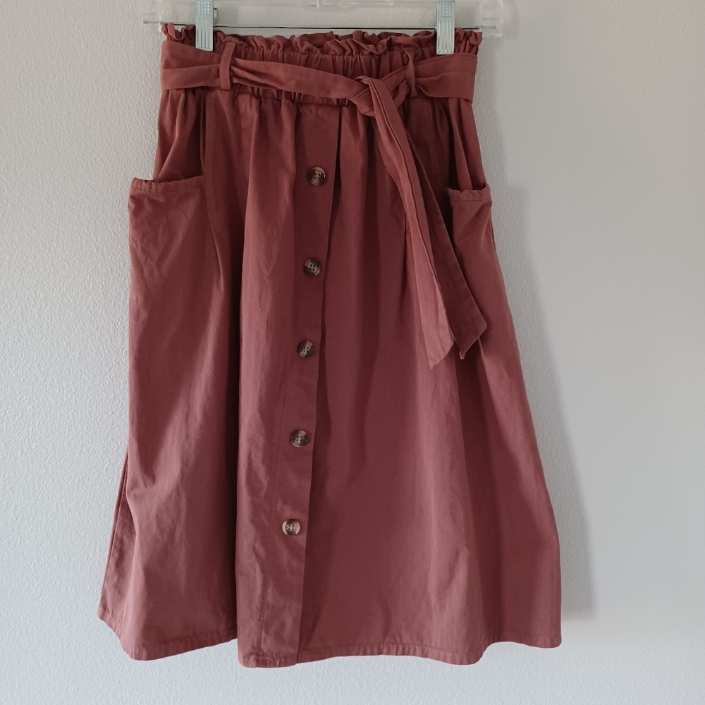Paperbag belted skirt in terracotta with pockets